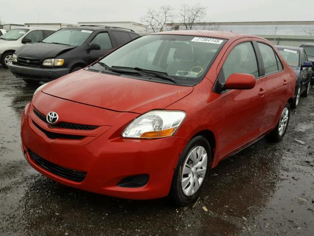 JTDBT923981293186 - 2008 TOYOTA YARIS RED photo 2