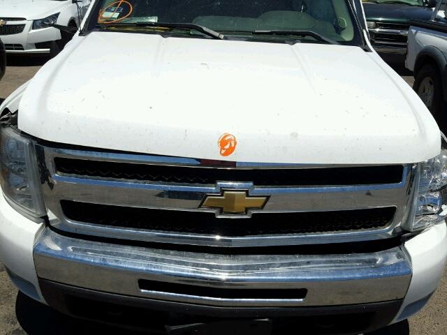 1GCRKSE31BZ160502 - 2011 CHEVROLET SILVERADO WHITE photo 7