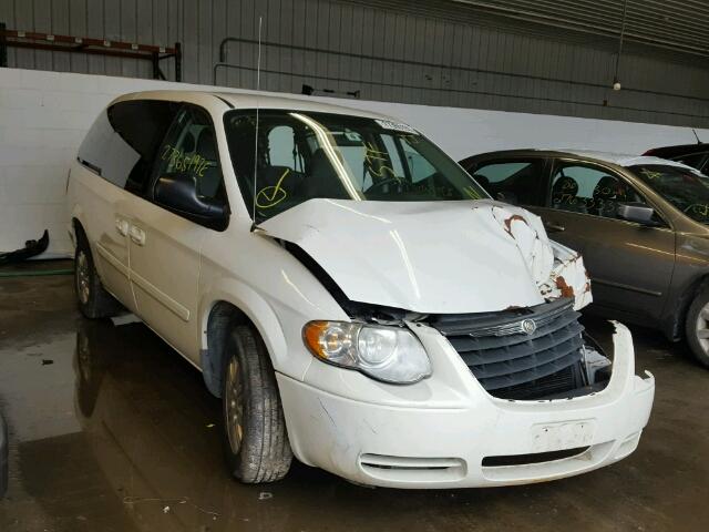 2A4GP44RX6R753165 - 2006 CHRYSLER TOWN & COU WHITE photo 1