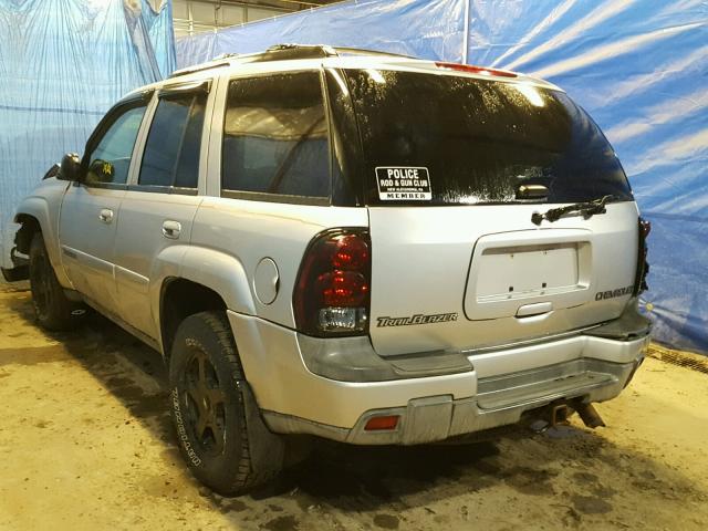 1GNDT13S342294877 - 2004 CHEVROLET TRAILBLAZE SILVER photo 3