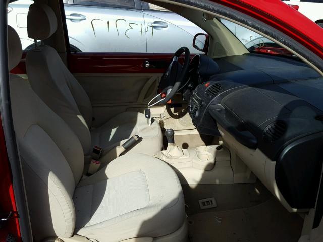 3VWBK31C75M414813 - 2005 VOLKSWAGEN NEW BEETLE 红色 照片 5