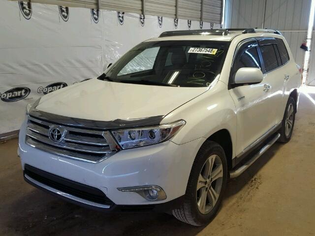 5TDDK3EH9DS222924 - 2013 TOYOTA HIGHLANDER WHITE photo 2