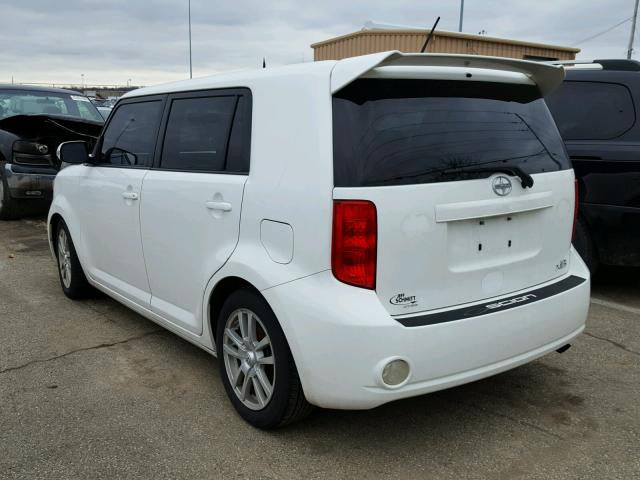 JTLKE50E181047129 - 2008 TOYOTA SCION XB WHITE photo 3