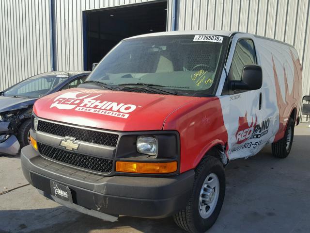 1GCWGFCA0E1157817 - 2014 CHEVROLET EXPRESS G2 WHITE photo 2