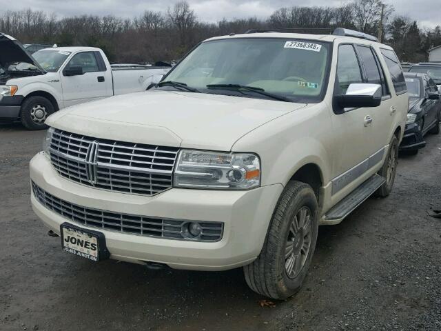 5LMFU28507LJ25284 - 2007 LINCOLN NAVIGATOR CREAM photo 2