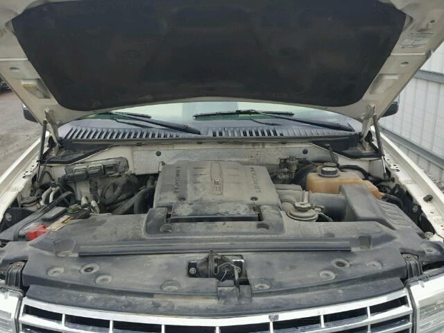 5LMFU28507LJ25284 - 2007 LINCOLN NAVIGATOR 奶油色 照片 7