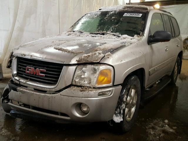 1GKDT13S952379625 - 2005 GMC ENVOY SILVER photo 2