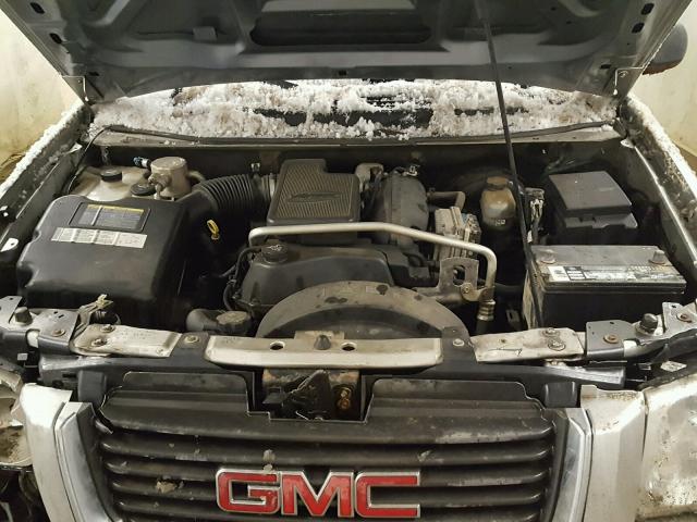 1GKDT13S952379625 - 2005 GMC ENVOY SILVER photo 7