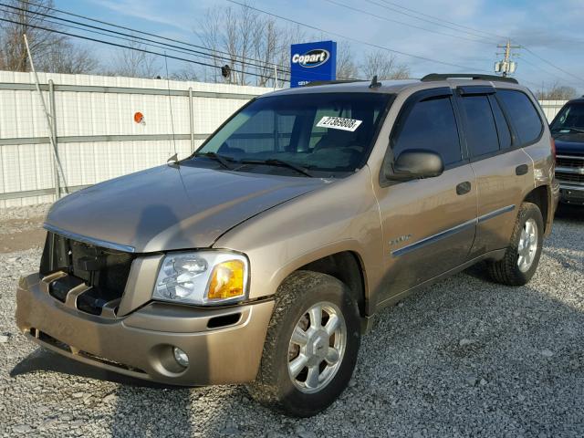 1GKDT13S362192043 - 2006 GMC ENVOY GOLD photo 2