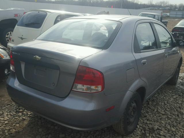 KL1TD56606B640420 - 2006 CHEVROLET AVEO BASE Մոխրագույն լուսանկար 4