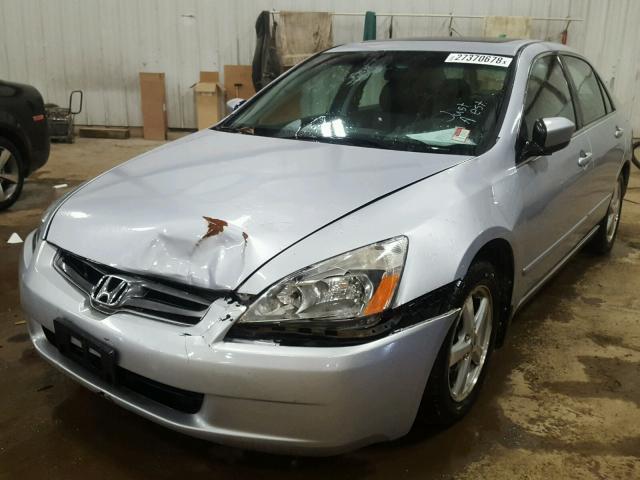 1HGCM56633A821636 - 2003 HONDA ACCORD EX SILVER photo 2