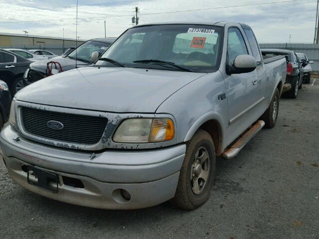 2FTRX17243CA50655 - 2003 FORD F150 SILVER photo 2