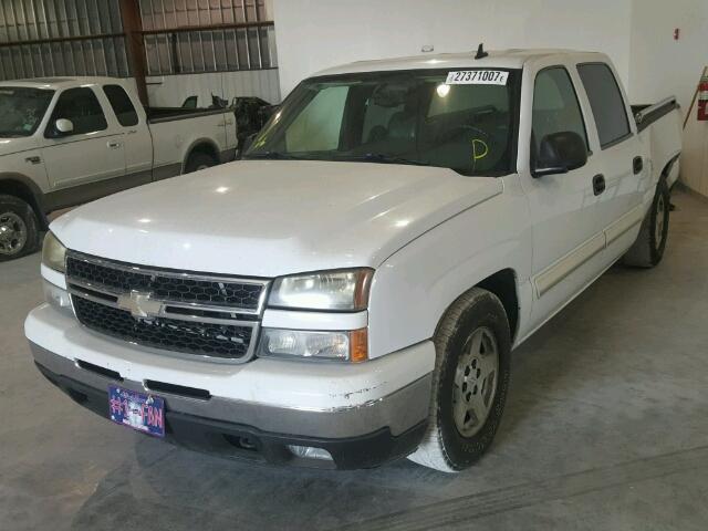 2GCEC13Z371171532 - 2007 CHEVROLET SILVERADO WHITE photo 2