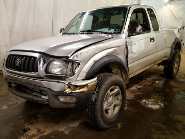 5TEWN72N82Z894748 - 2002 TOYOTA TACOMA XTR SILVER photo 2