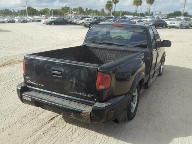 1GCCS19W518141072 - 2001 CHEVROLET S TRUCK S1 BLACK photo 4