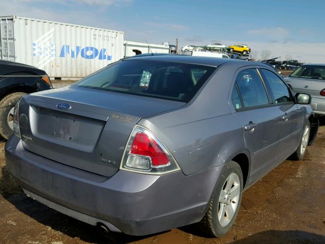 3FAFP071X6R127633 - 2006 FORD FUSION SE SILVER photo 4