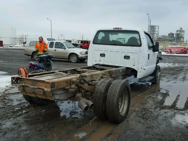 1FDAF56R29EA61528 - 2009 FORD F550 SUPER WHITE photo 4