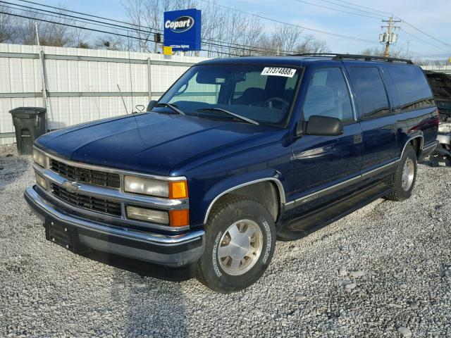 3GNEC16R8XG162898 - 1999 CHEVROLET SUBURBAN C BLUE photo 2