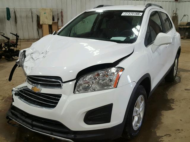 3GNCJPSB3GL278283 - 2016 CHEVROLET TRAX 1LT WHITE photo 2