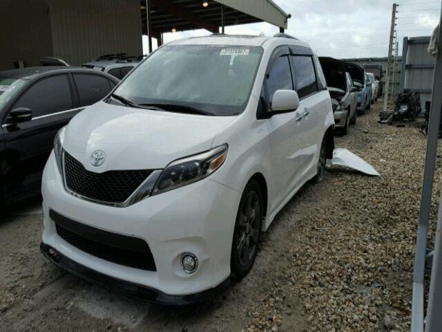 5TDXK3DCXGS734232 - 2016 TOYOTA SIENNA SE WHITE photo 2