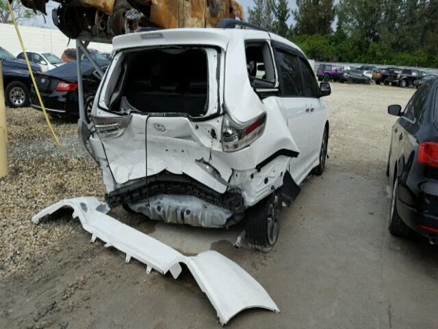 5TDXK3DCXGS734232 - 2016 TOYOTA SIENNA SE WHITE photo 4