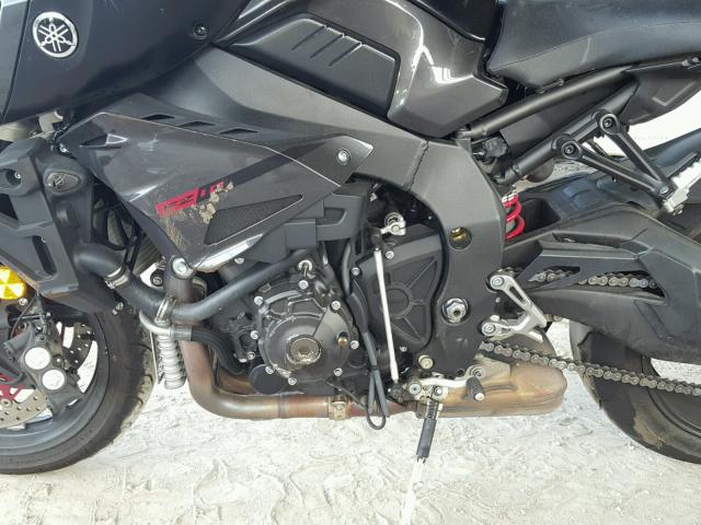 JYARN48E9HA000077 - 2017 YAMAHA FZ10 BLACK photo 7