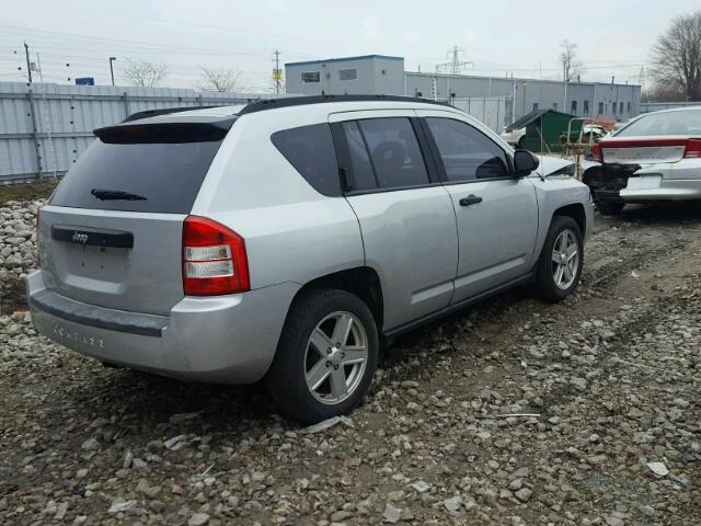 1J8FT47W27D221002 - 2007 JEEP COMPASS SILVER photo 4