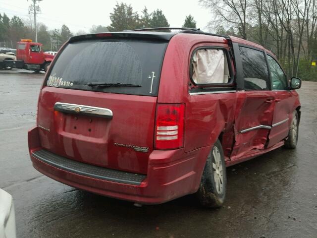 2A8HR54199R679416 - 2009 CHRYSLER TOWN & COU RED photo 4