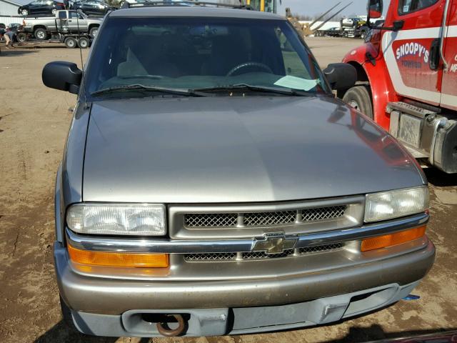 1GNCT18W5XK186997 - 1999 CHEVROLET BLAZER SILVER photo 9