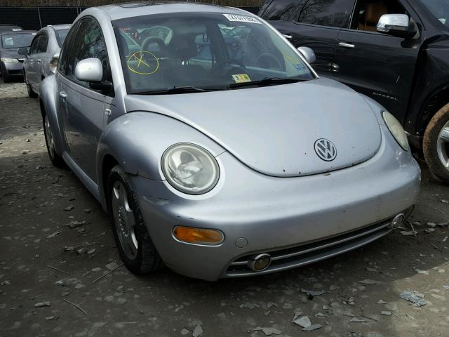 3VWCC21C1YM477955 - 2000 VOLKSWAGEN NEW BEETLE SILVER photo 1