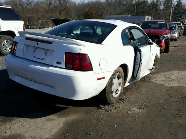 1FAFP4047YF286184 - 2000 FORD MUSTANG WHITE photo 4