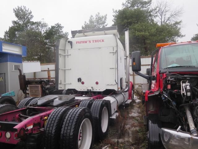 1FUJCRCG83PK35503 - 2003 FREIGHTLINER CONVENTION WHITE photo 6