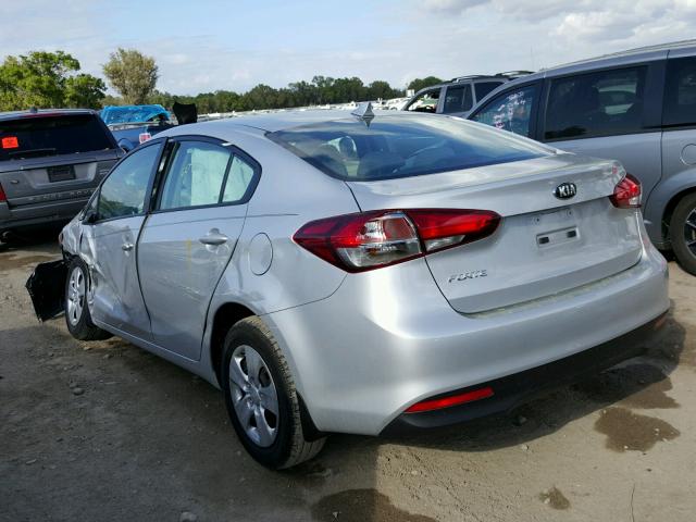 3KPFK4A70HE126045 - 2017 KIA FORTE LX SILVER photo 3