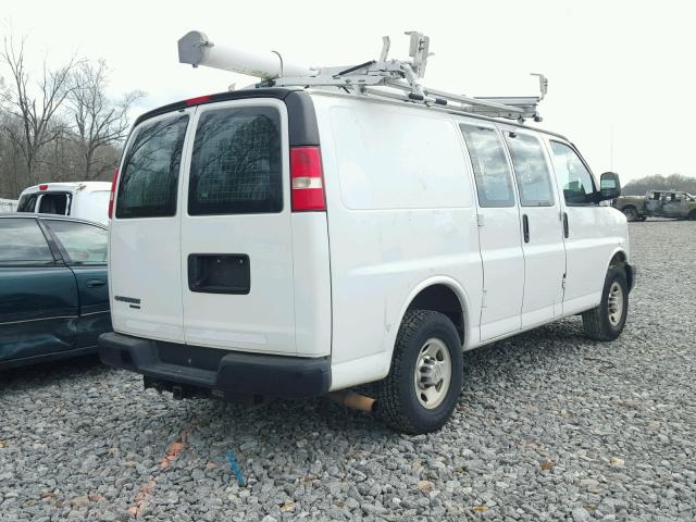 1GCWGFCA5D1141059 - 2013 CHEVROLET EXPRESS G2 WHITE photo 4