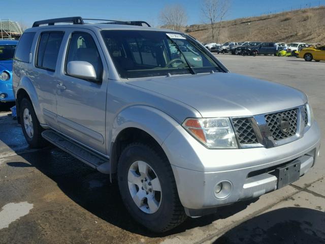 5N1AR18U65C749295 - 2005 NISSAN PATHFINDER SILVER photo 1