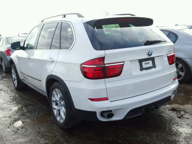 5UXZV4C54D0G51548 - 2013 BMW X5 XDRIVE3 WHITE photo 3