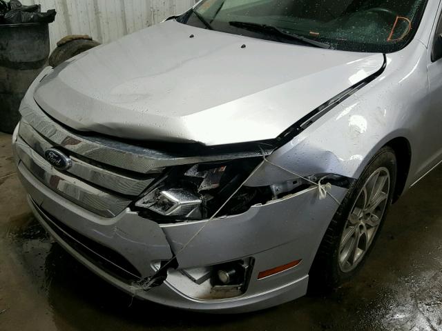 3FAHP0HA3CR121224 - 2012 FORD FUSION SE SILVER photo 9