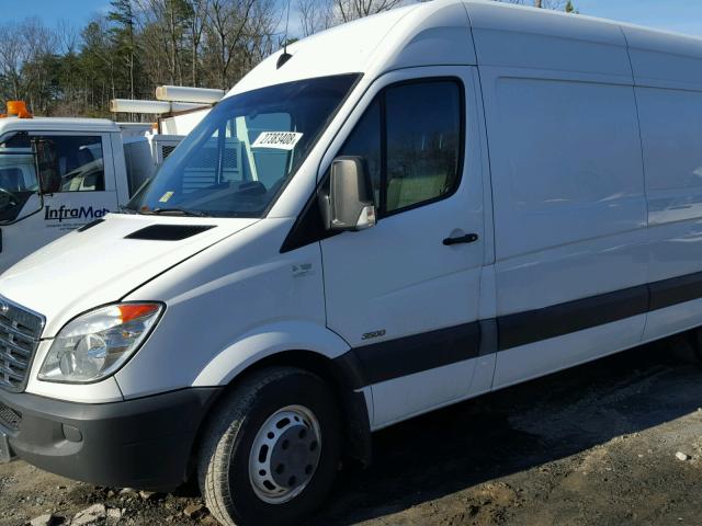 WDYPF1CC5C5640984 - 2012 FREIGHTLINER SPRINTER 3 WHITE photo 9