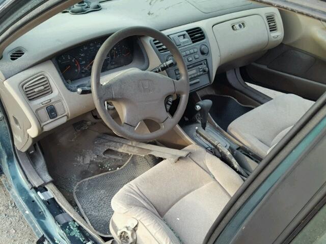 JHMCG56472C015305 - 2002 HONDA ACCORD LX GREEN photo 9