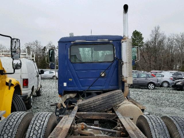 1M1AA18Y42W148704 - 2002 MACK 600 CH600 BLUE photo 6