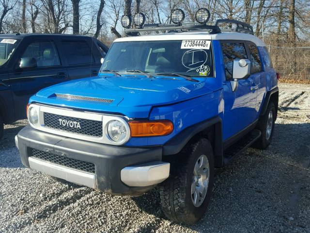 JTEBU11F370011960 - 2007 TOYOTA FJ CRUISER BLUE photo 2