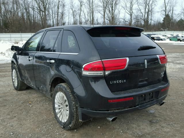 2LMDJ8JK7BBJ25589 - 2011 LINCOLN MKX BLACK photo 3