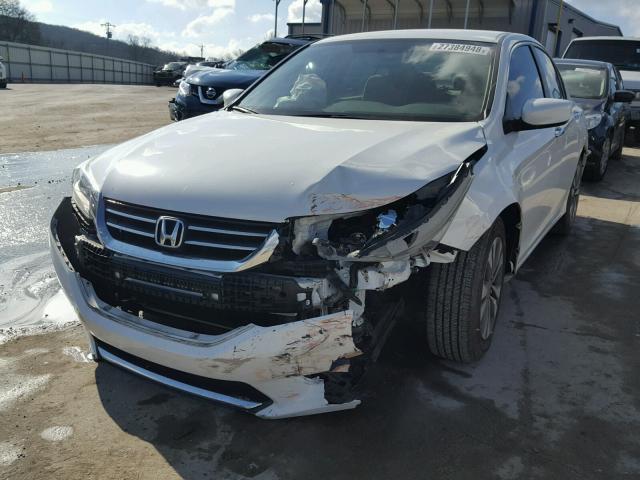 1HGCR2F36DA053609 - 2013 HONDA ACCORD LX WHITE photo 2