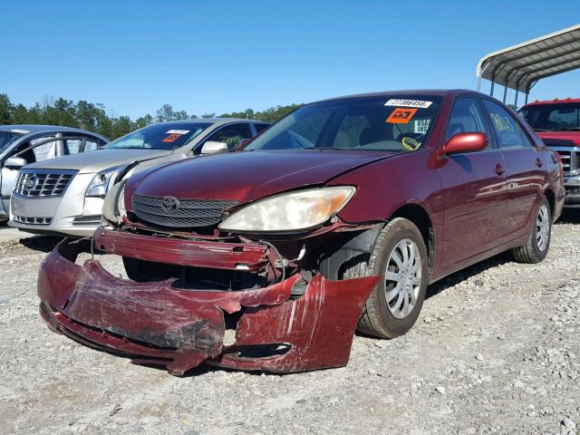 JTDBE32K520091585 - 2002 TOYOTA CAMRY LE RED photo 2