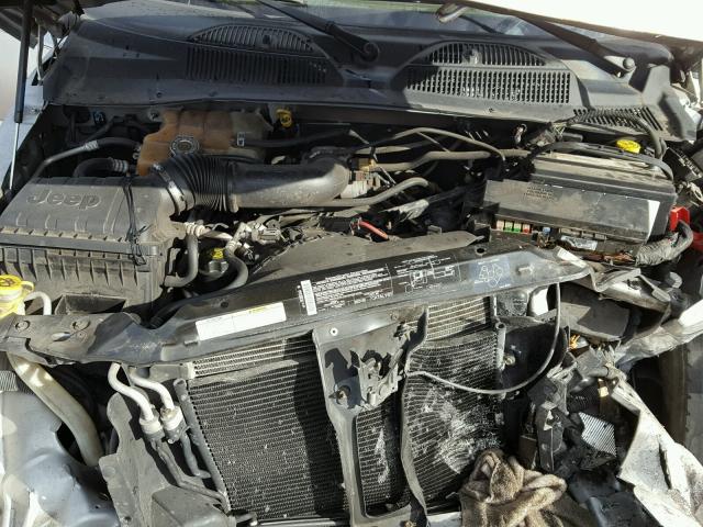 1J8GL38K94W213859 - 2004 JEEP LIBERTY RE 灰色 照片 7