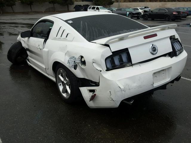 1ZVFT82HX75283987 - 2007 FORD MUSTANG GT WHITE photo 3