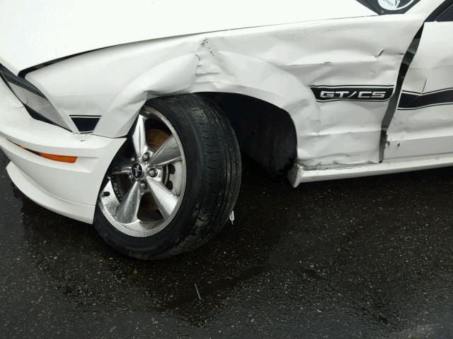 1ZVFT82HX75283987 - 2007 FORD MUSTANG GT WHITE photo 9