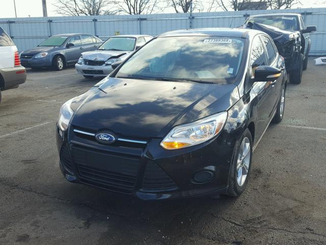 1FADP3K27DL247944 - 2013 FORD FOCUS SE BLACK photo 2