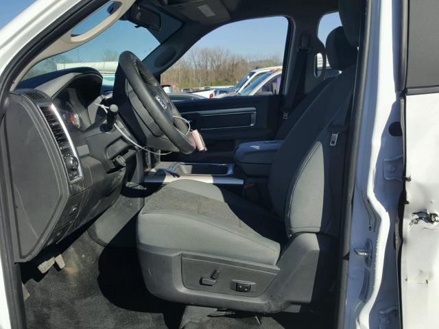 3C63RRHL4HG661826 - 2017 RAM 3500 SLT WHITE photo 5