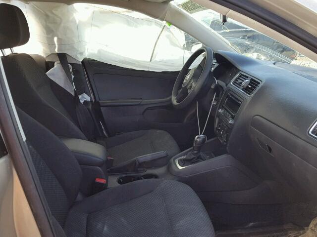 3VW2K7AJ8DM270094 - 2013 VOLKSWAGEN JETTA BASE 银色 照片 5